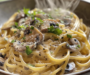 Pâtes crémeuses aux champignons et épinards rôtis